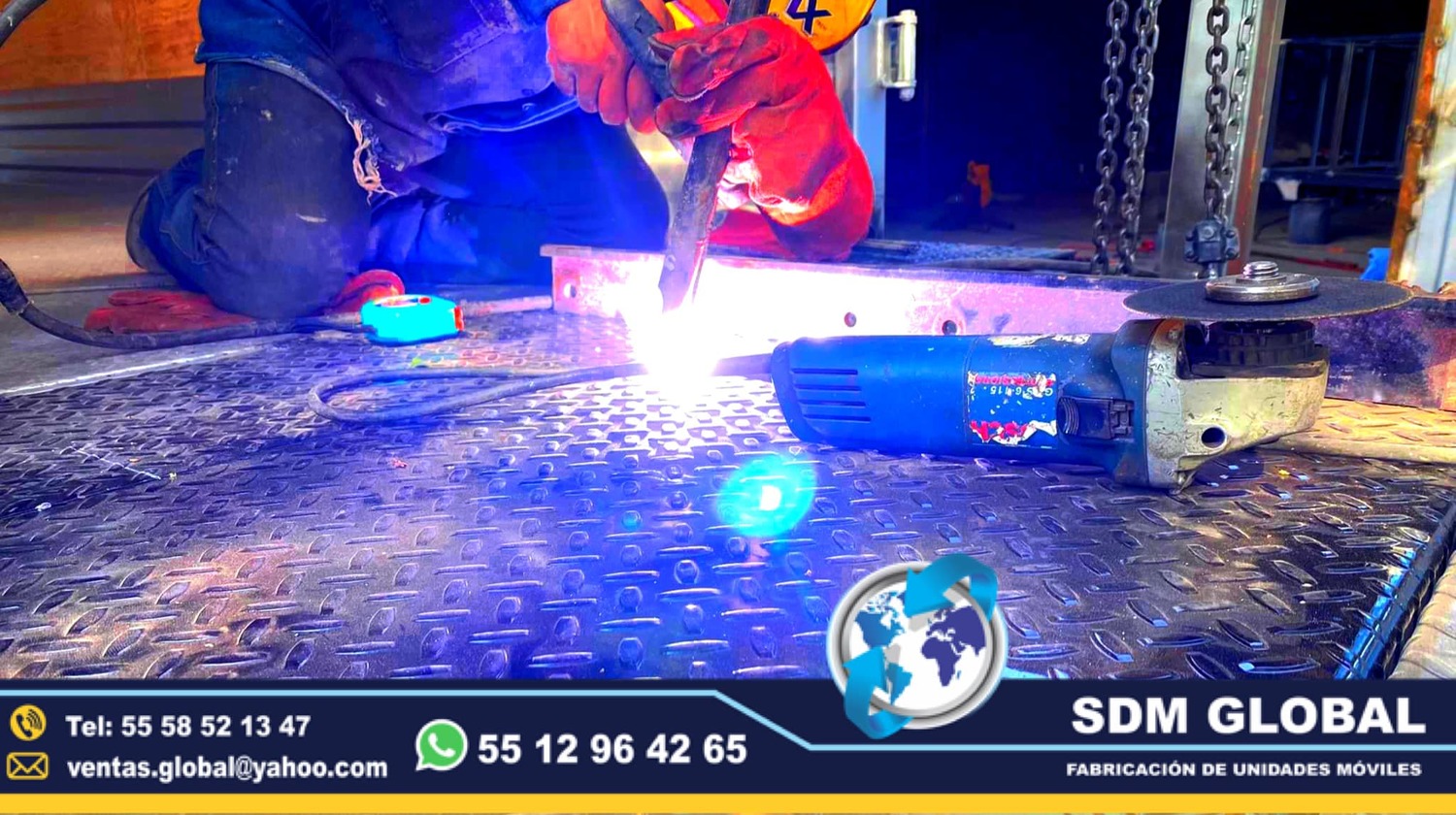 Fabricantes de Rampas Hidraulicas para camioneta y camion de carga<br>